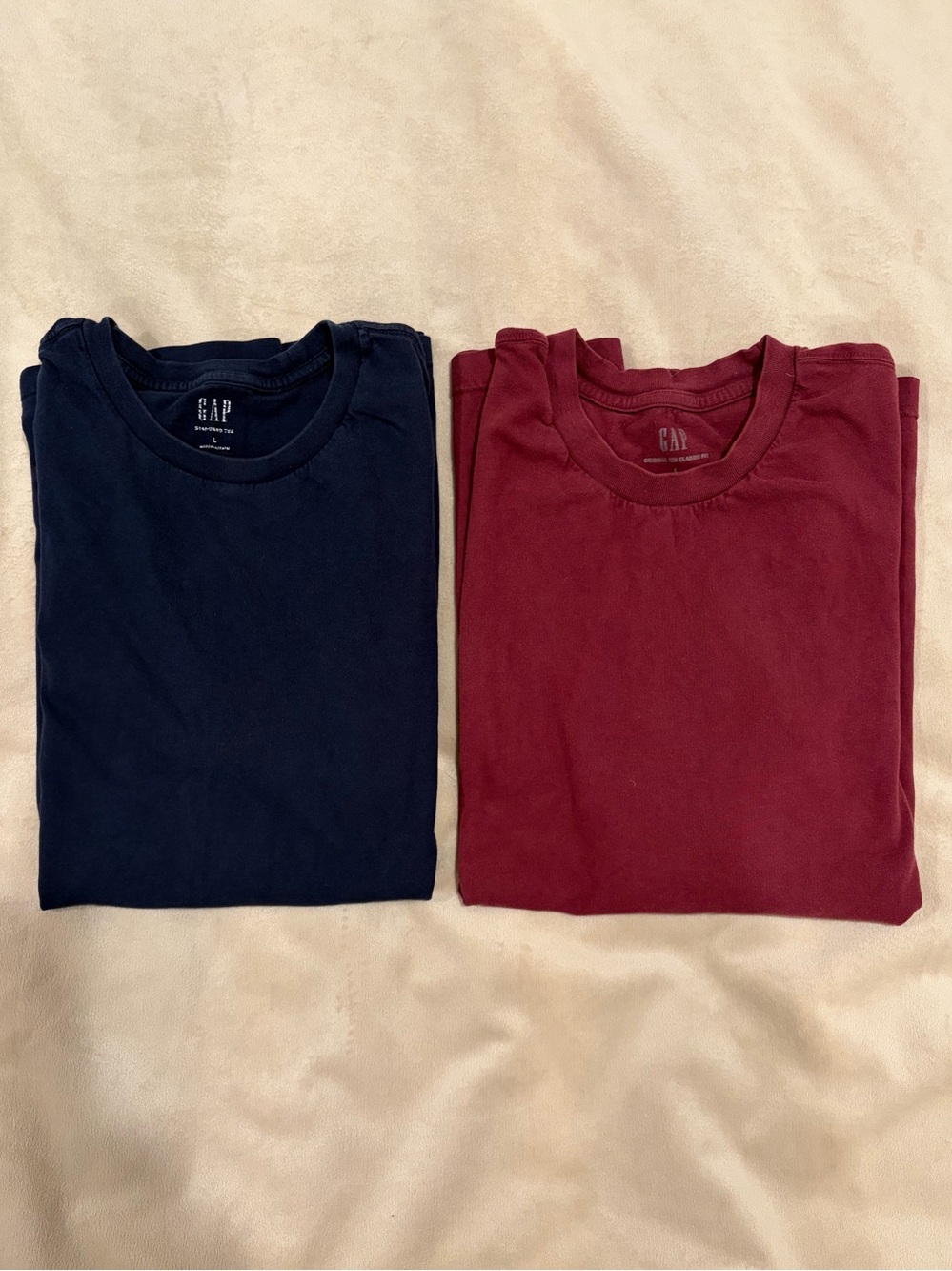 GAP Men’s Crew Neck T-Shirt - Navy & Burgundy